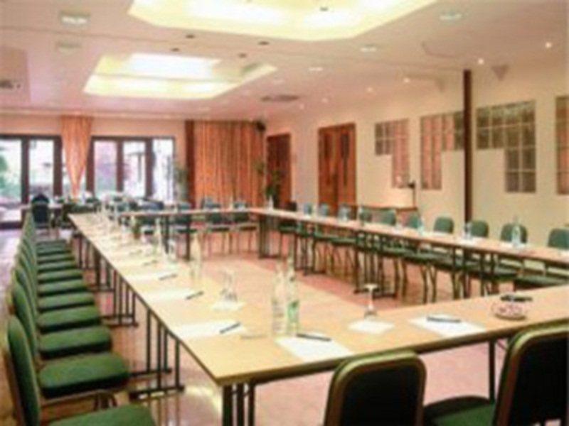 Hotel Best Western County House Saint-Gilles Facilities photo