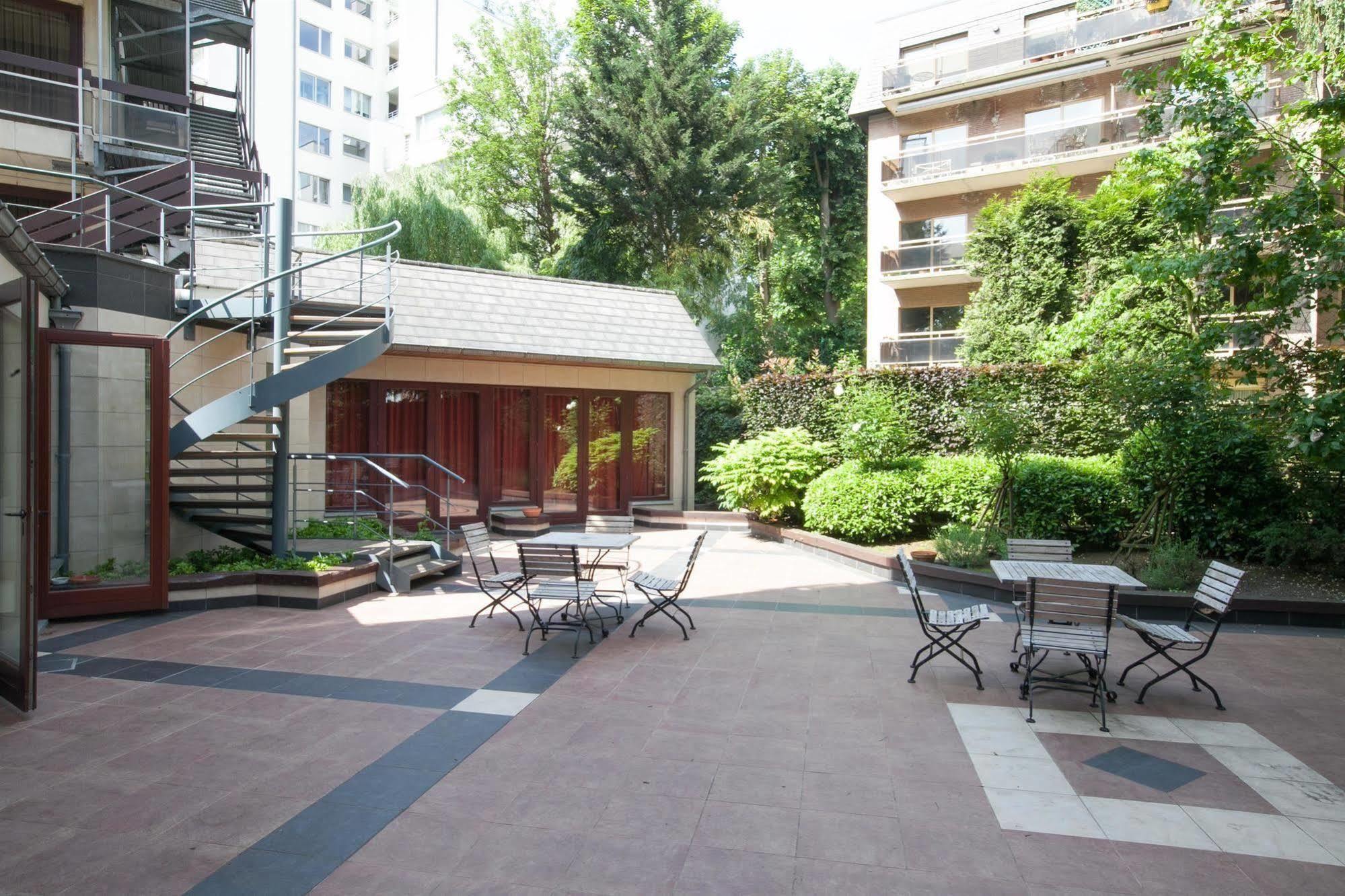 Hotel Best Western County House Saint-Gilles Exterior photo